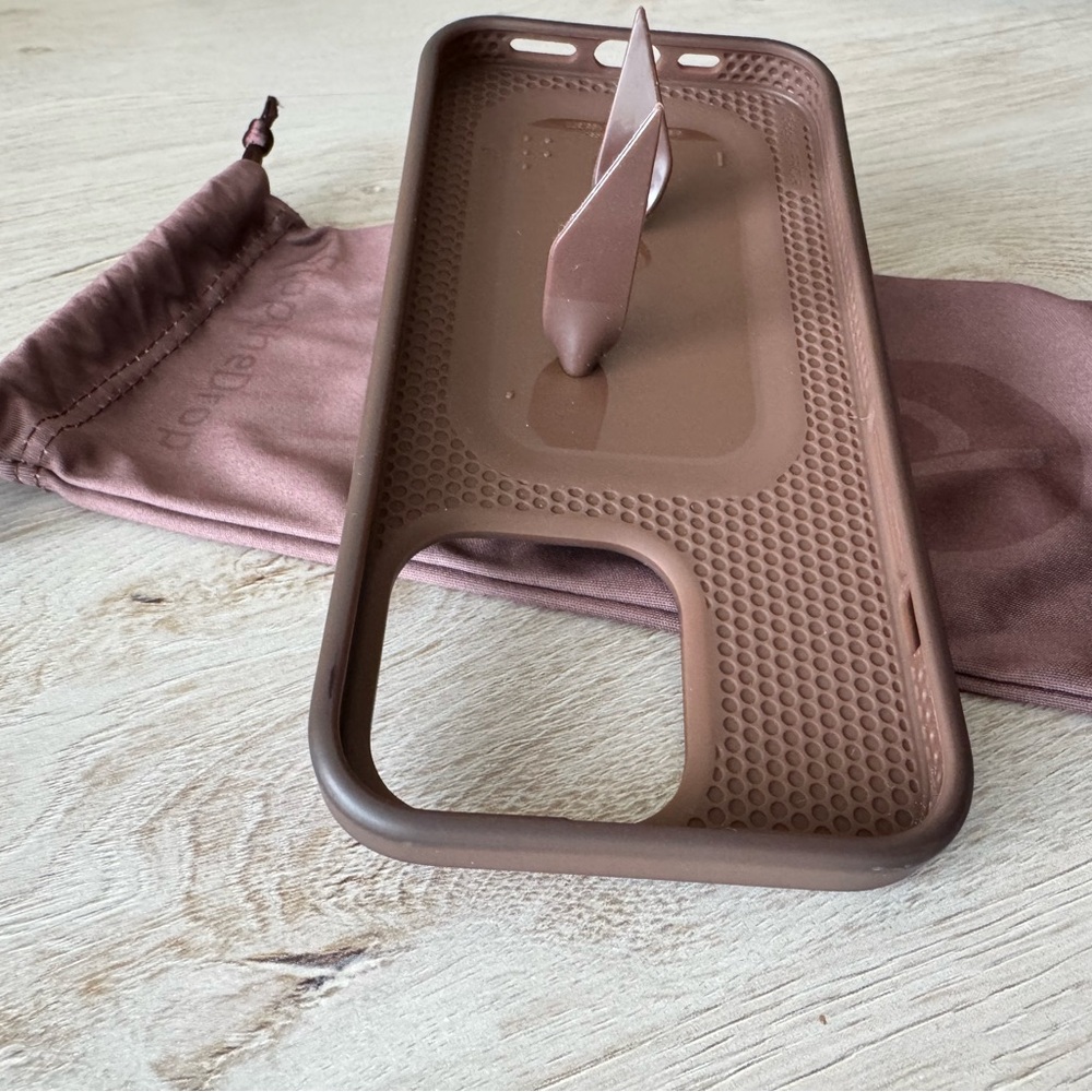 Loopycases phone case for iPhone15 Pro, Espresso Brown - Picture 6 of 9